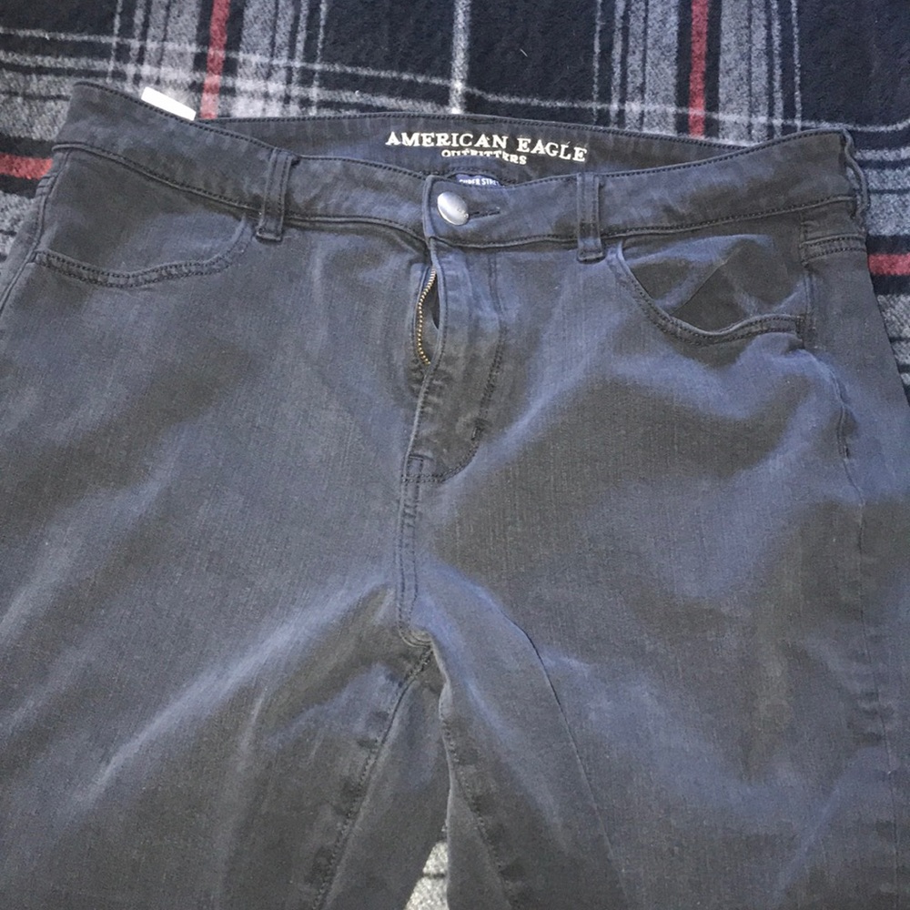 American Eagle Jeans (THESE ARE SHORT NOT REGULAR)